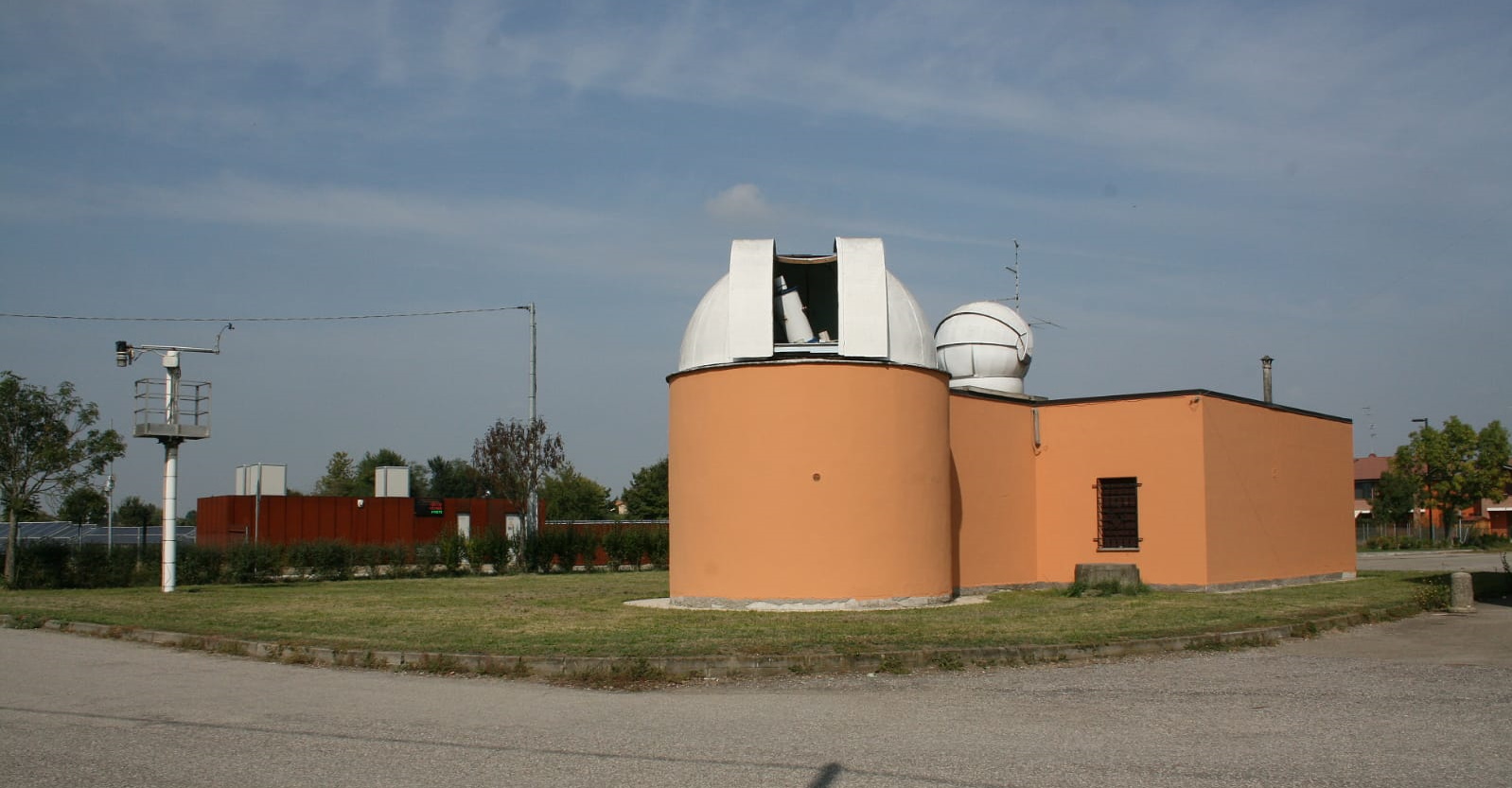 L'osservatorio astronomico P. Angelo Secchi con le sue cupole
